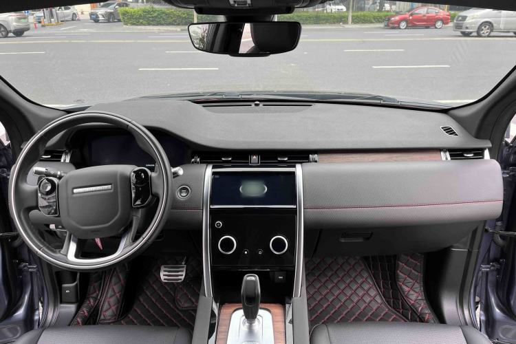 Used Land Rover Discovery Sport 2020 249 PS R-Dynamic Performance Edition Interior 7