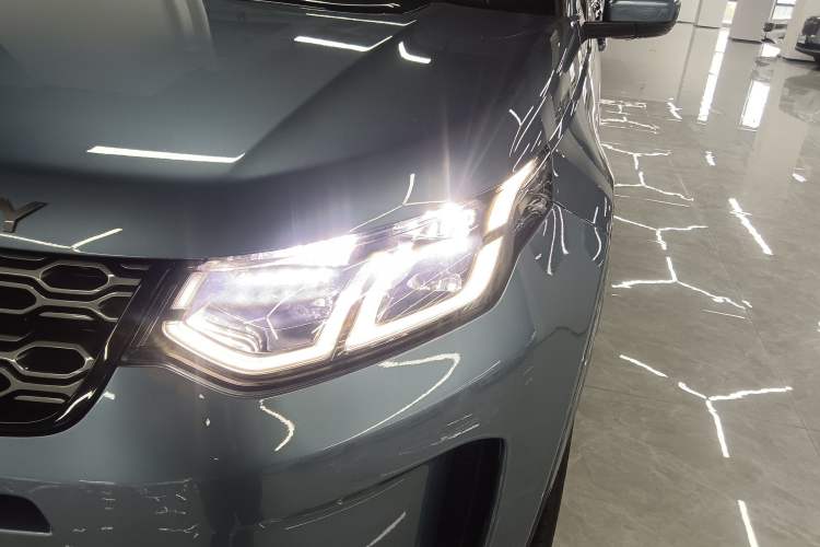 Used Land Rover Discovery Sport 2020 249 PS R-Dynamic Performance Edition Left Front Headlight