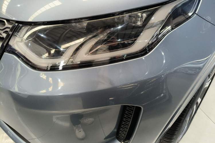 Used Land Rover Discovery Sport 2020 249 PS R-Dynamic Performance Edition Left Front Headlight