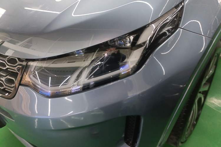 Used Land Rover Discovery Sport 2020 249 PS R-Dynamic Performance Edition Left Front Headlight