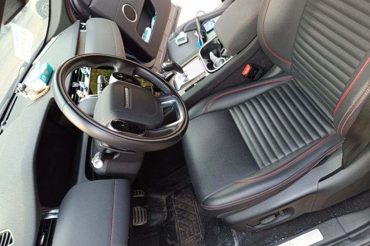 Used Land Rover Discovery Sport 2020 249 PS R-Dynamic Performance Edition Left Front Seat
