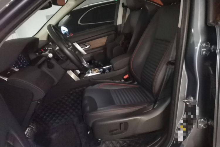 Used Land Rover Discovery Sport 2020 249 PS R-Dynamic Performance Edition Left Front Seat