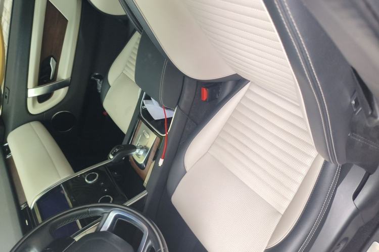 Used Land Rover Discovery Sport 2020 249 PS R-Dynamic Performance Edition Left Front Seat