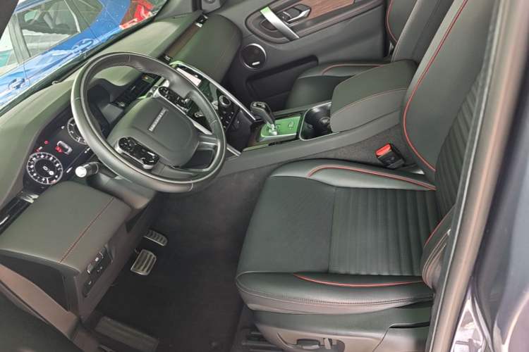 Used Land Rover Discovery Sport 2020 249 PS R-Dynamic Performance Edition Left Front Seat