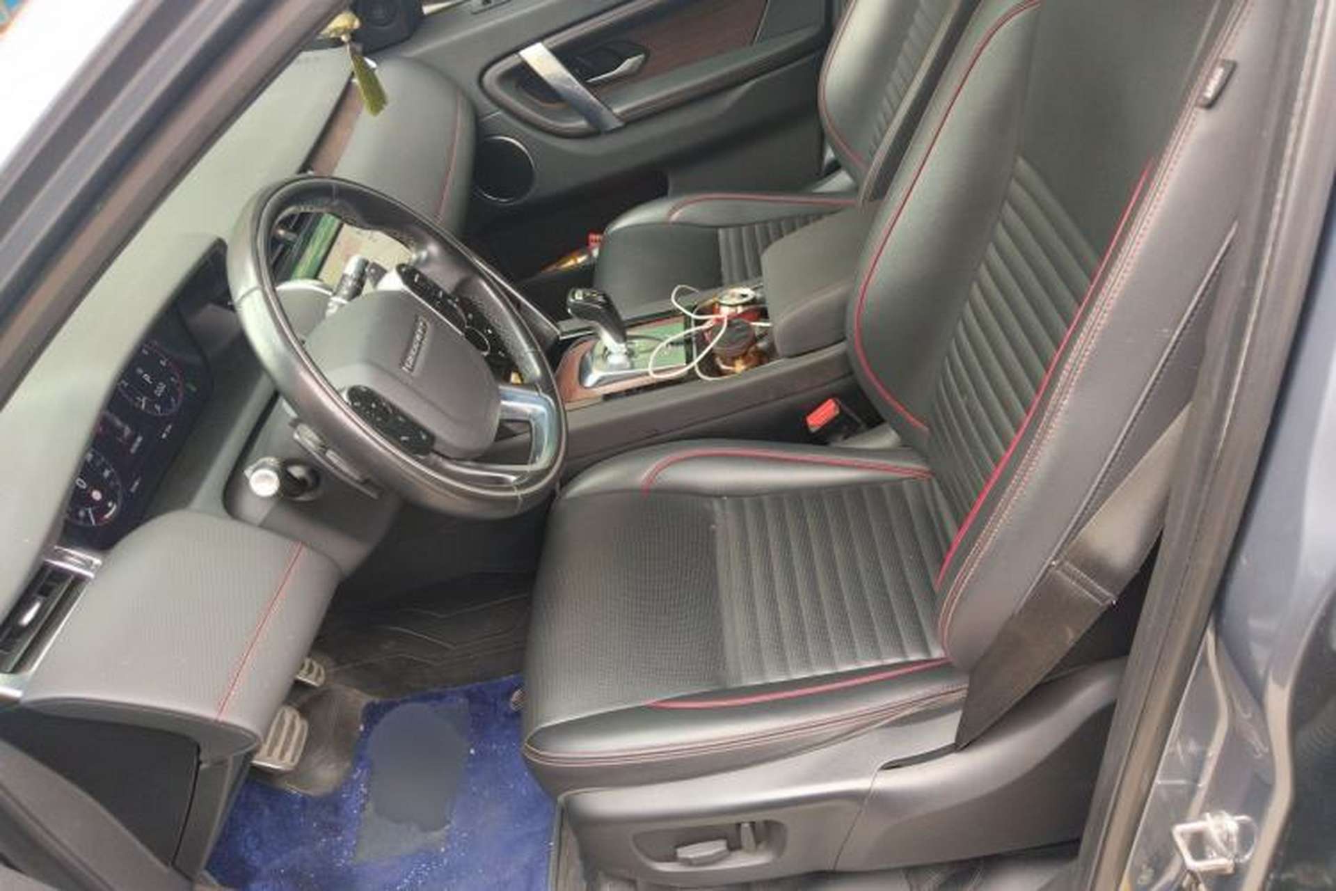 Used Land Rover Discovery Sport 2020 249 PS R-Dynamic Performance Edition Left Front Seat