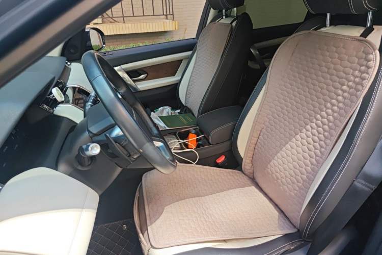 Used Land Rover Discovery Sport 2020 249 PS R-Dynamic Performance Edition Left Front Seat
