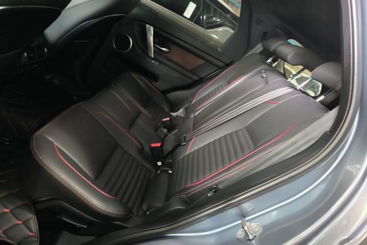 Used Land Rover Discovery Sport 2020 249 PS R-Dynamic Performance Tech Edition 7 Seats Left Rear Seat