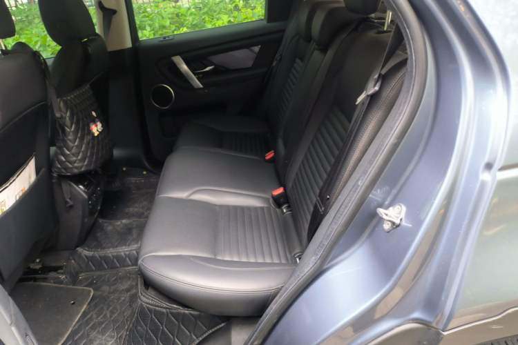Used Land Rover Discovery Sport 2020 200 PS Family Edition Left Rear Seat