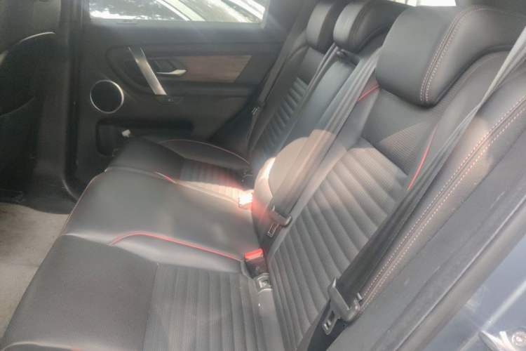 Used Land Rover Discovery Sport 2020 249 PS R-Dynamic Performance Edition Left Rear Seat