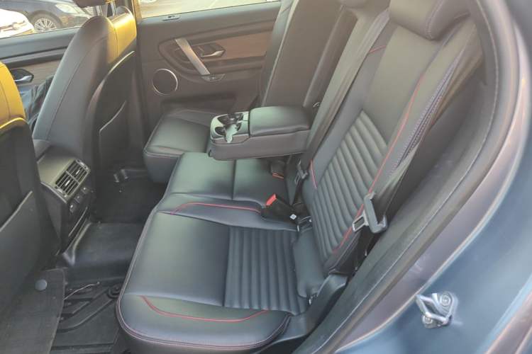 Used Land Rover Discovery Sport 2020 249 PS R-Dynamic Performance Tech Edition 7 Seats Left Rear Seat
