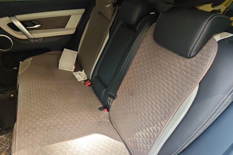 Used Land Rover Discovery Sport 2020 249 PS R-Dynamic Performance Edition Left Rear Seat