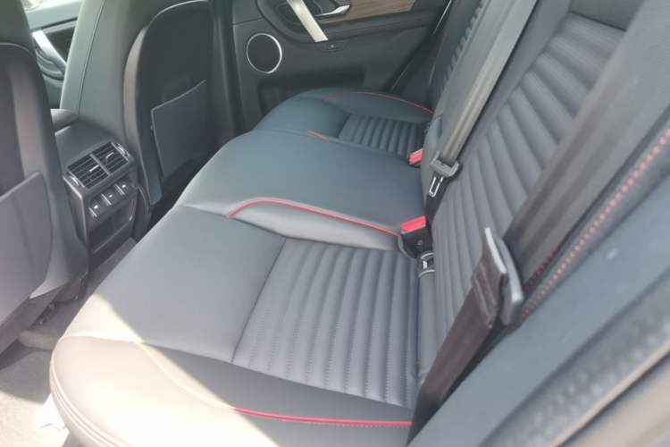 Used Land Rover Discovery Sport 2020 249 PS R-Dynamic Performance Tech Edition 5 Seats Left Rear Seat