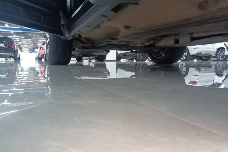Used Land Rover Discovery Sport 2020 249 PS R-Dynamic Performance Edition Left Side Sill