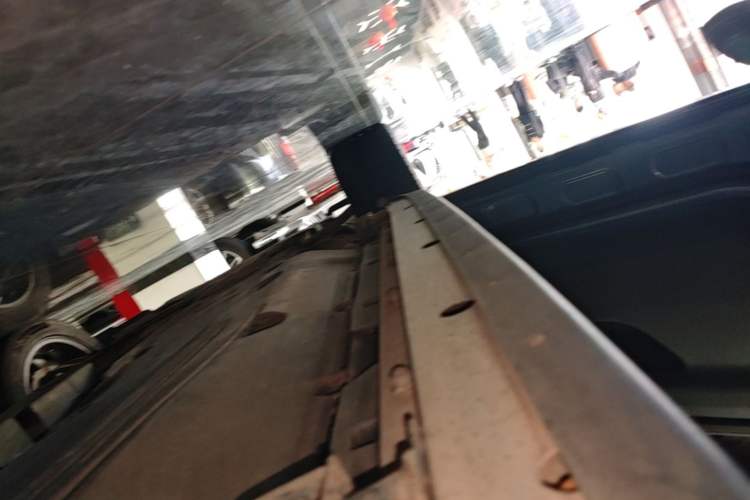 Used Land Rover Discovery Sport 2020 249 PS R-Dynamic Performance Edition Left Side Sill