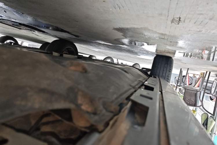 Used Land Rover Discovery Sport 2020 249 PS R-Dynamic Performance Edition Left Side Sill