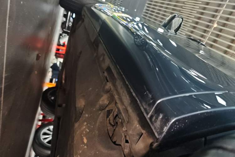 Used Land Rover Discovery Sport 2020 249 PS R-Dynamic Performance Edition Left Side Sill