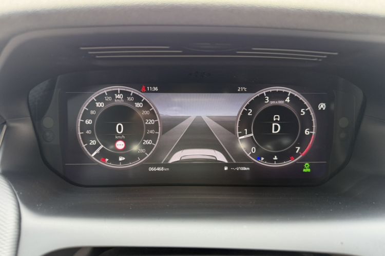 Used Land Rover Discovery Sport 2020 249 PS R-Dynamic Performance Edition Odometer Close Up