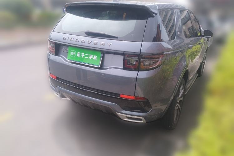 Used Land Rover Discovery Sport 2020 249 PS R-Dynamic Performance Edition Rear Right 45 Deg