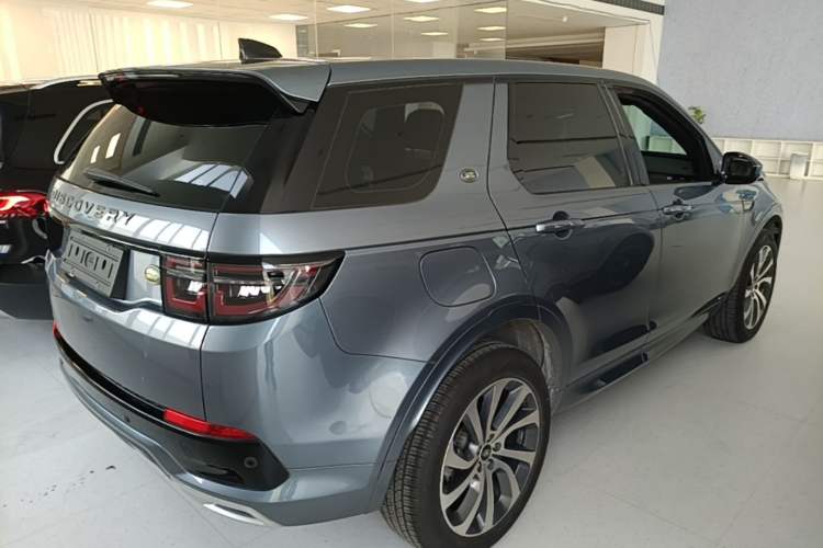 Used Land Rover Discovery Sport 2020 249 PS R-Dynamic Performance Edition Rear Right 45 Deg