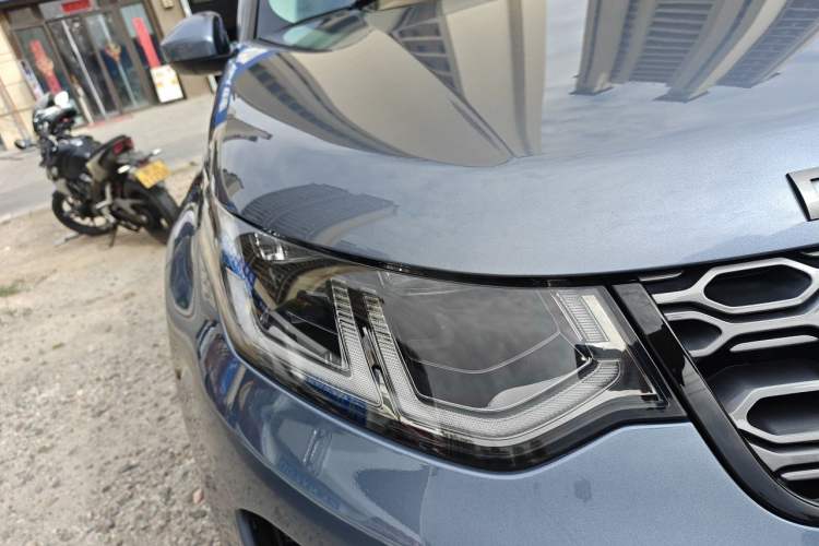 Used Land Rover Discovery Sport 2020 249 PS R-Dynamic Performance Edition Right Front Headlight