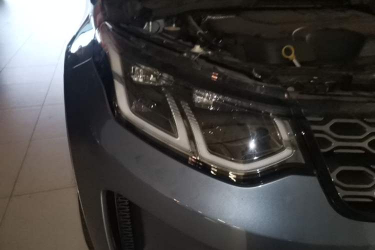 Used Land Rover Discovery Sport 2020 249 PS R-Dynamic Performance Edition Right Front Headlight