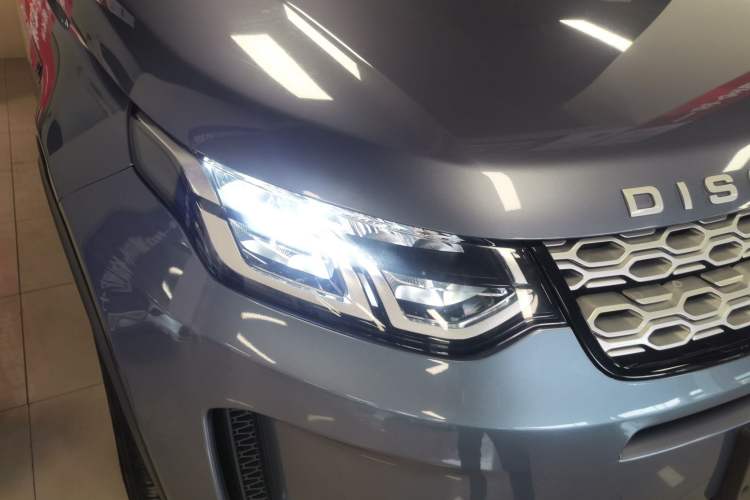 Used Land Rover Discovery Sport 2020 200 PS Family Edition Right Front Headlight