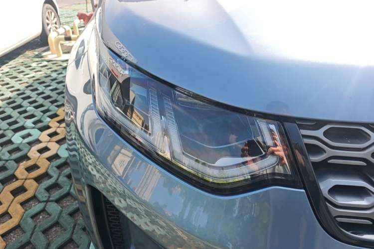Used Land Rover Discovery Sport 2020 249 PS R-Dynamic Performance Edition Right Front Headlight