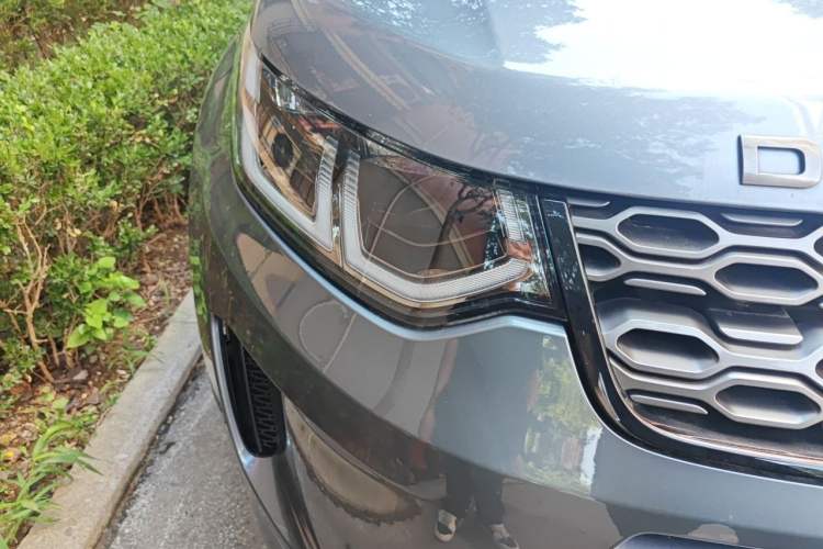 Used Land Rover Discovery Sport 2020 249 PS R-Dynamic Performance Edition Right Front Headlight