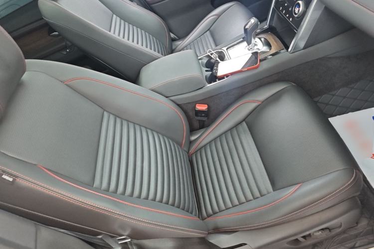 Used Land Rover Discovery Sport 2020 249 PS R-Dynamic Performance Tech Edition 7 Seats Right Front Seat