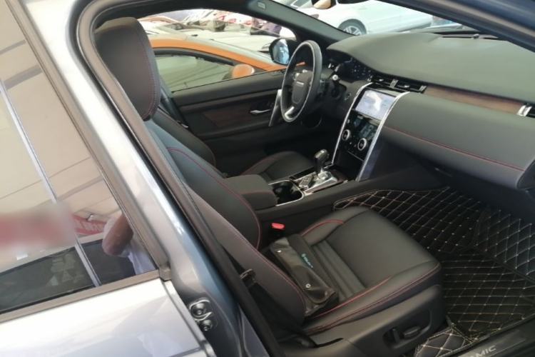 Used Land Rover Discovery Sport 2020 249 PS R-Dynamic Performance Edition Right Front Seat