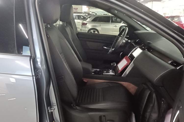 Used Land Rover Discovery Sport 2020 249 PS R-Dynamic Performance Edition Right Front Seat