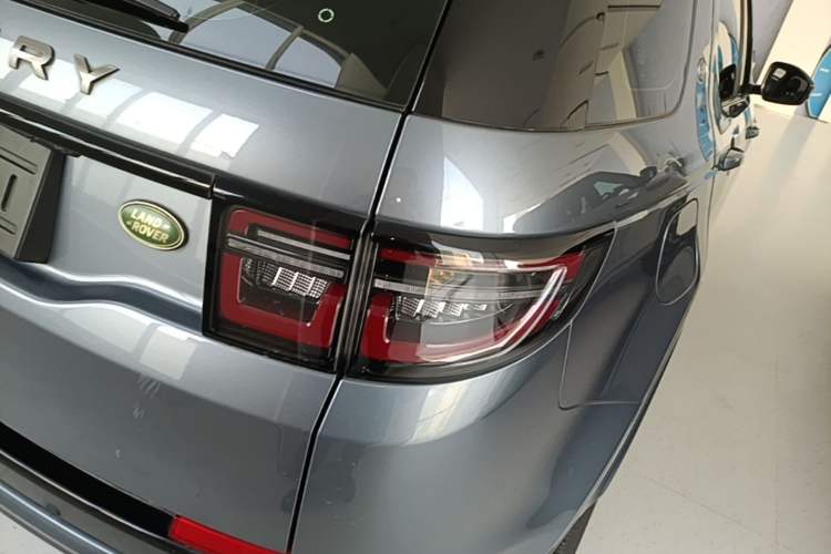 Used Land Rover Discovery Sport 2020 249 PS R-Dynamic Performance Edition Right Rear Taillight