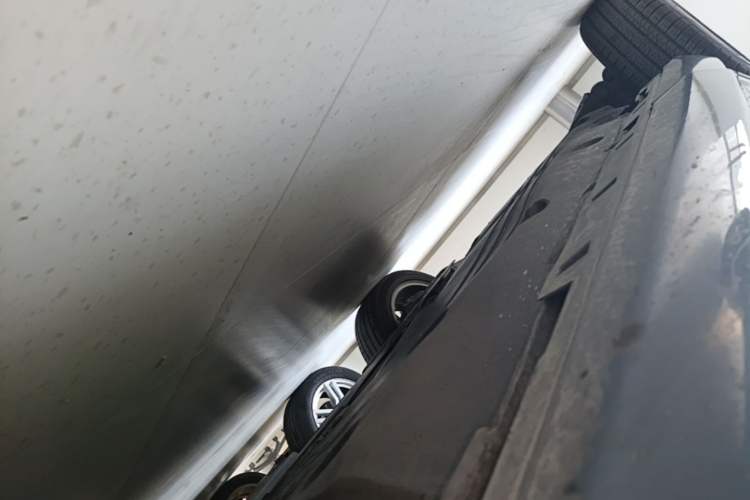 Used Land Rover Discovery Sport 2020 249 PS R-Dynamic Performance Edition Right Side Sill
