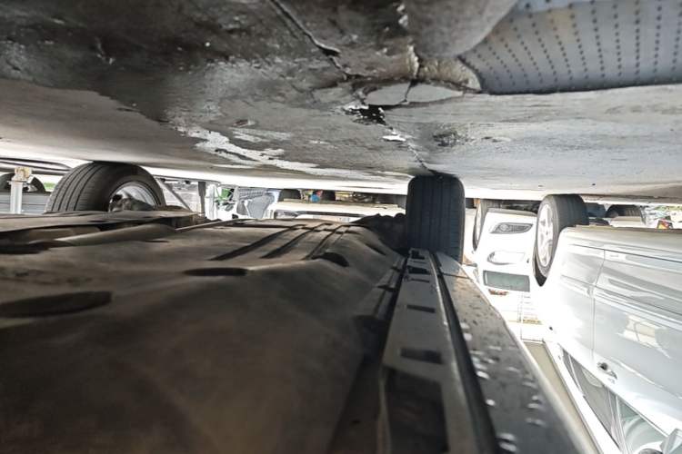 Used Land Rover Discovery Sport 2020 249 PS R-Dynamic Performance Edition Right Side Sill
