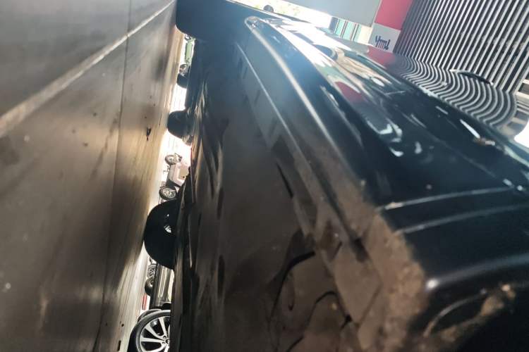 Used Land Rover Discovery Sport 2020 249 PS R-Dynamic Performance Edition Right Side Sill