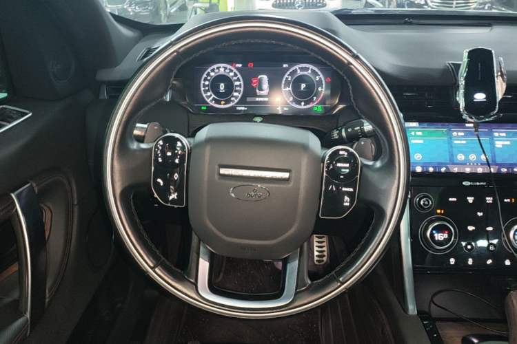 Used Land Rover Discovery Sport 2020 249 PS R-Dynamic Performance Edition Steering Wheel
