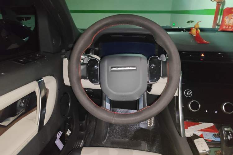 Used Land Rover Discovery Sport 2020 249 PS R-Dynamic Performance Edition Steering Wheel