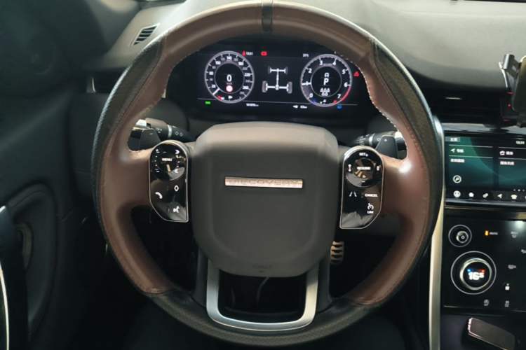 Used Land Rover Discovery Sport 2020 249 PS R-Dynamic Performance Tech Edition 7 Seats Steering Wheel