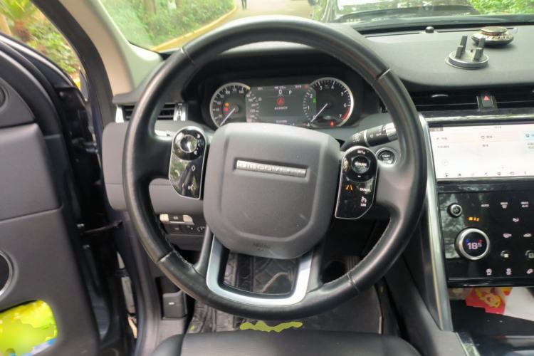 Used Land Rover Discovery Sport 2020 200 PS Family Edition Steering Wheel