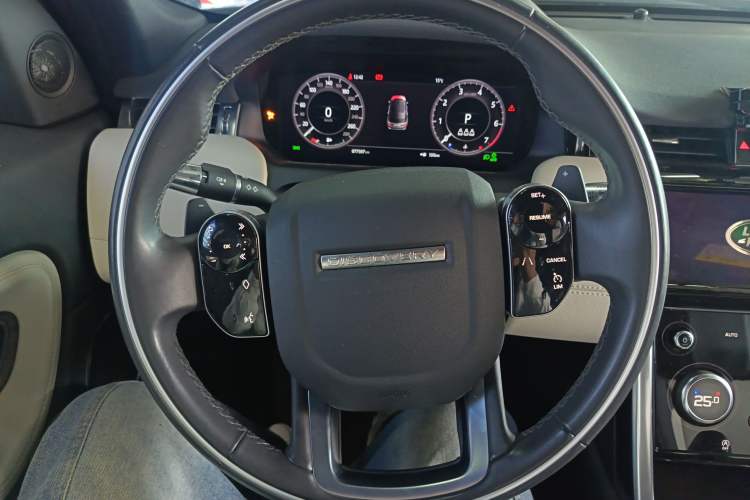 Used Land Rover Discovery Sport 2020 249 PS R-Dynamic Performance Edition Steering Wheel