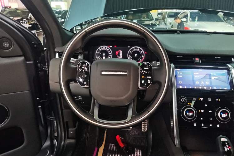 Used Land Rover Discovery Sport 2020 249 PS R-Dynamic Performance Edition Steering Wheel