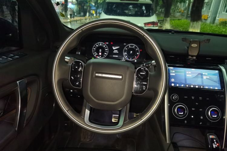 Used Land Rover Discovery Sport 2020 249 PS R-Dynamic Performance Edition Steering Wheel
