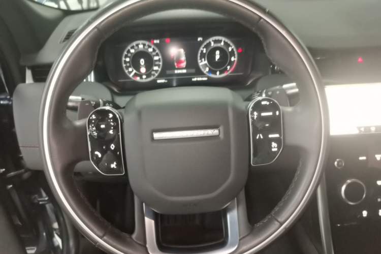 Used Land Rover Discovery Sport 2020 249 PS R-Dynamic Performance Tech Edition 5 Seats Steering Wheel