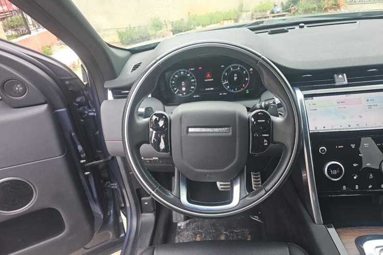 Used Land Rover Discovery Sport 2020 249 PS R-Dynamic Performance Edition Steering Wheel