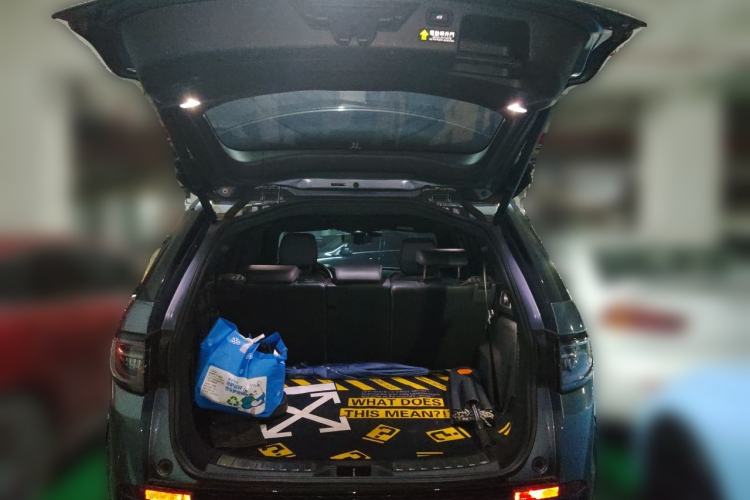 Used Land Rover Discovery Sport 2020 249 PS R-Dynamic Luxury Custom Edition Trunk