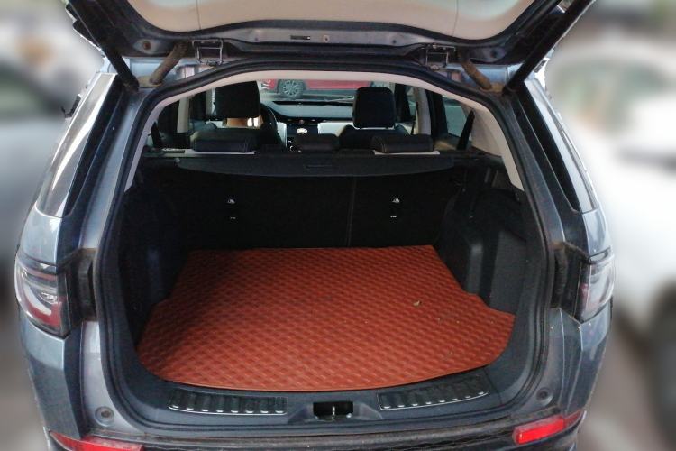 Used Land Rover Discovery Sport 2020 249 PS R-Dynamic Performance Tech Edition 5 Seats Trunk