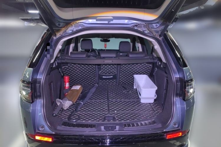 Used Land Rover Discovery Sport 2020 249 PS R-Dynamic Performance Tech Edition 7 Seats Trunk