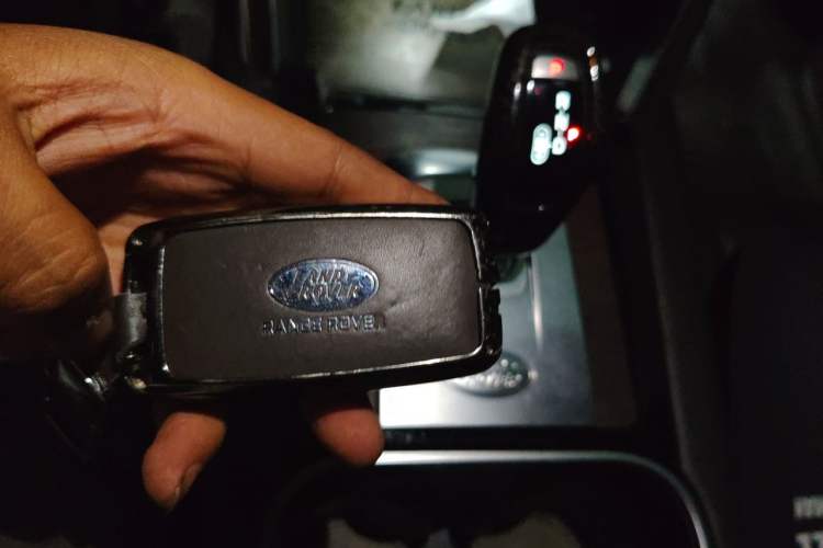 Used Land Rover Discovery Sport 2020 249 PS R-Dynamic Luxury Custom Edition Vehicle Key