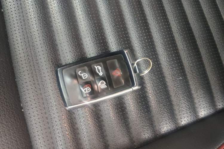 Used Land Rover Discovery Sport 2020 249 PS R-Dynamic Performance Edition Vehicle Key