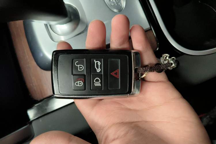Used Land Rover Discovery Sport 2020 249 PS R-Dynamic Performance Edition Vehicle Key